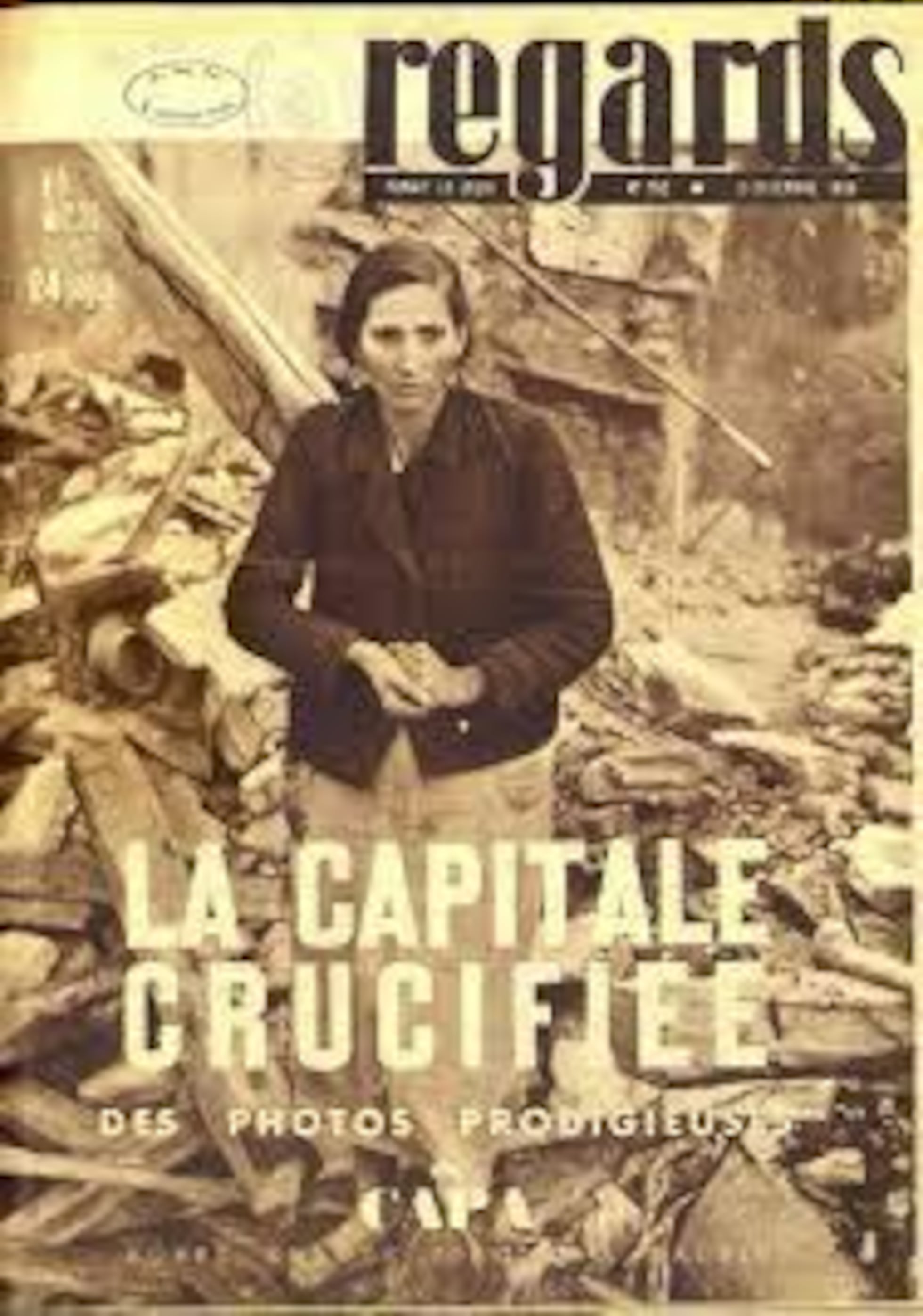 Portada de la revista 'Regards' que reza: "La capital, crucificada". Texto alternativo